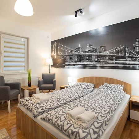 V & V Studio Apartments 2 Ниш Екстер'єр фото