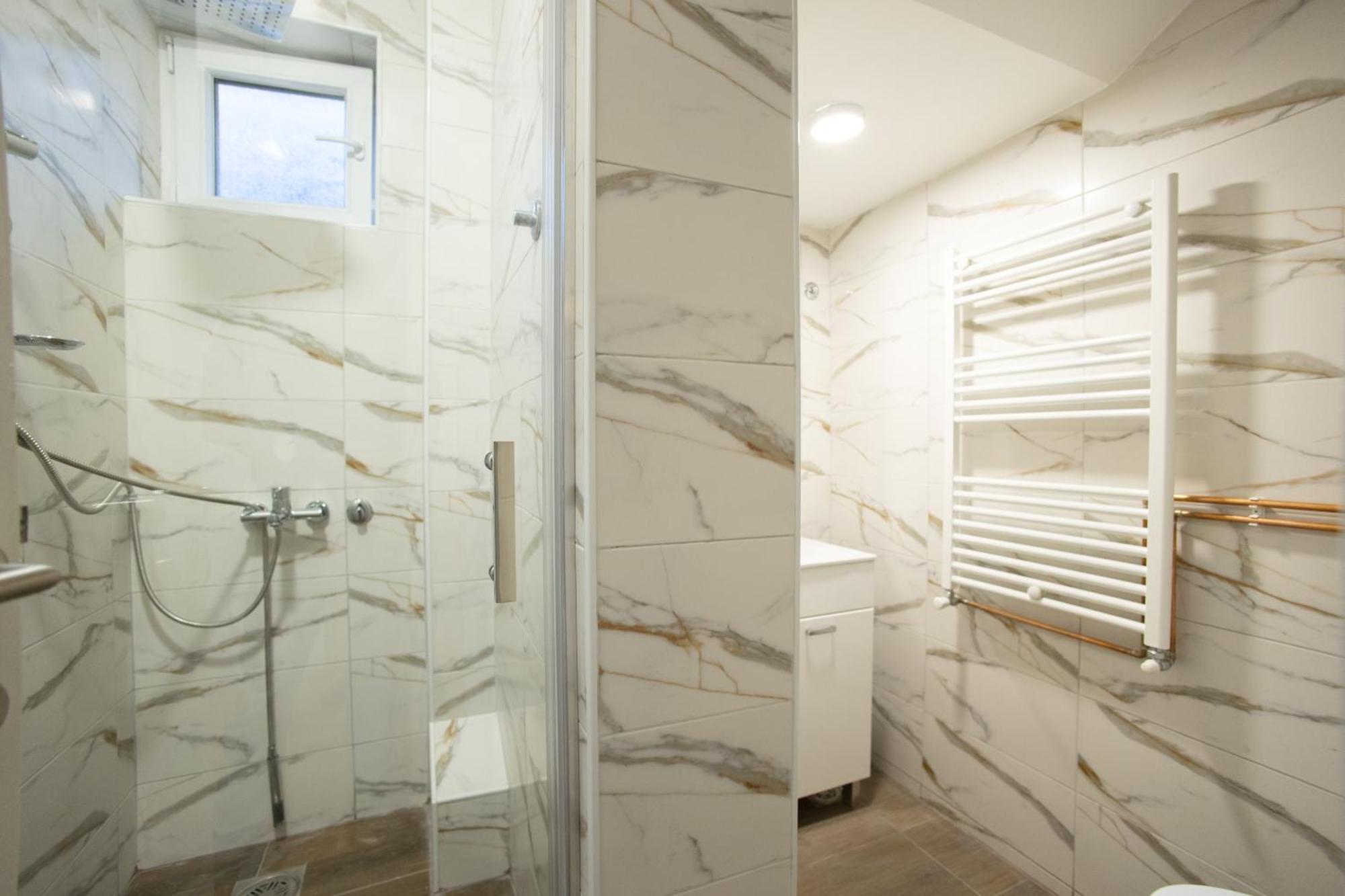 V & V Studio Apartments 2 Ниш Екстер'єр фото