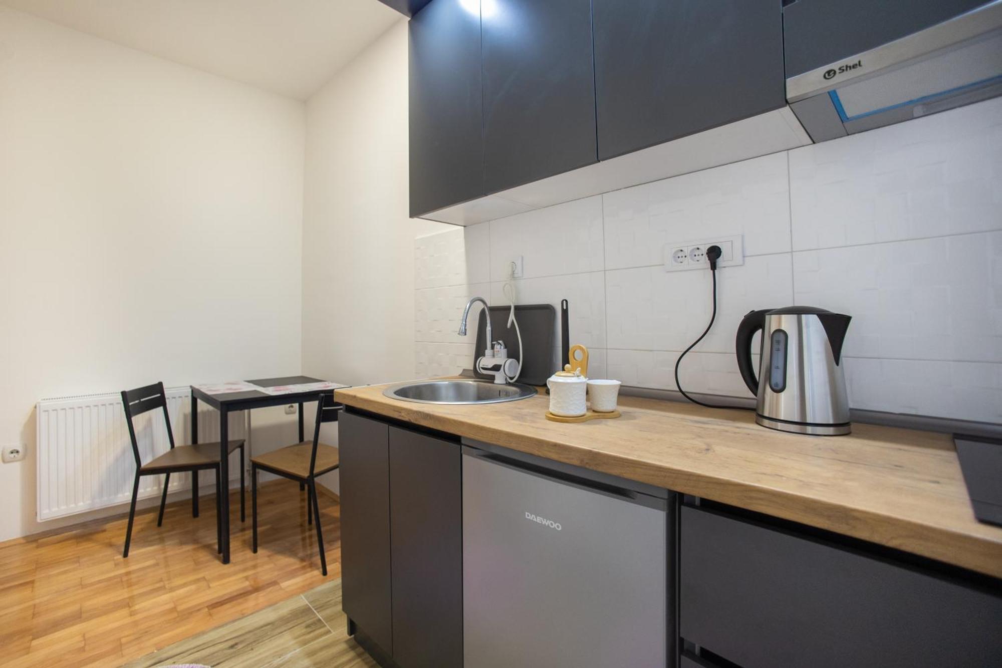 V & V Studio Apartments 2 Ниш Екстер'єр фото
